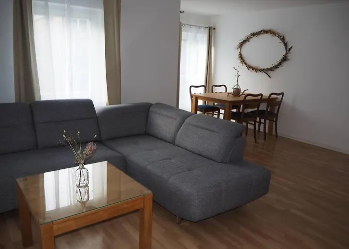 Elegante & Stilvolle 2,5 Raum Wohnung